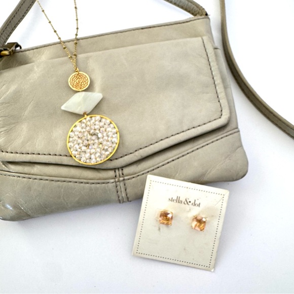 HOBO Leather Crossbody Bag & Jewelry Bundle Boho Crystal Necklace & Earrings - Picture 2 of 12